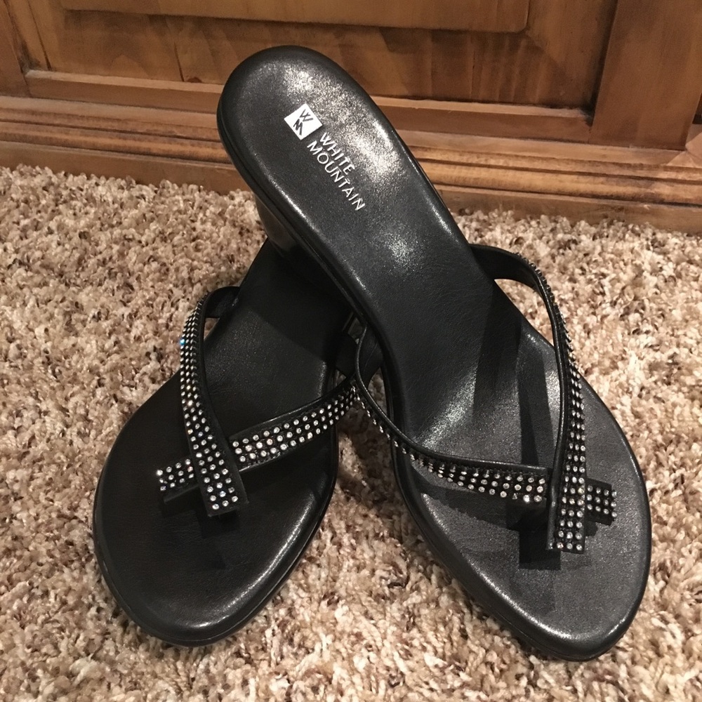 Black dress shoes